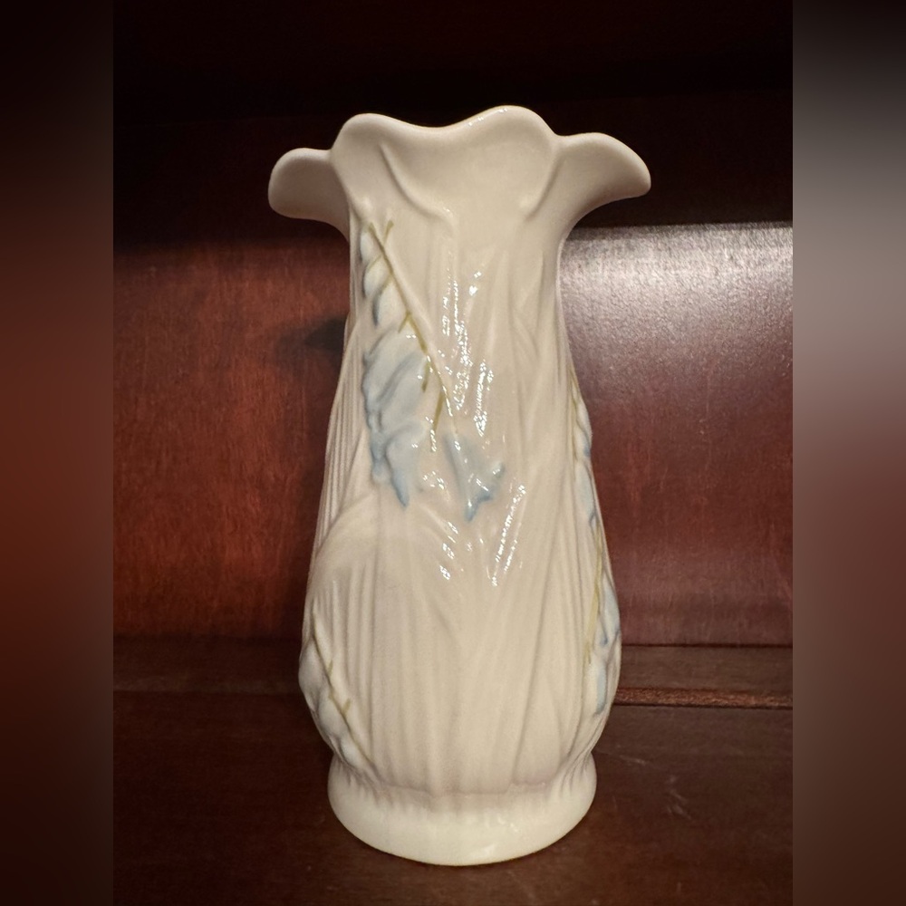 Elegant Cream and Blue Ceramic Vase